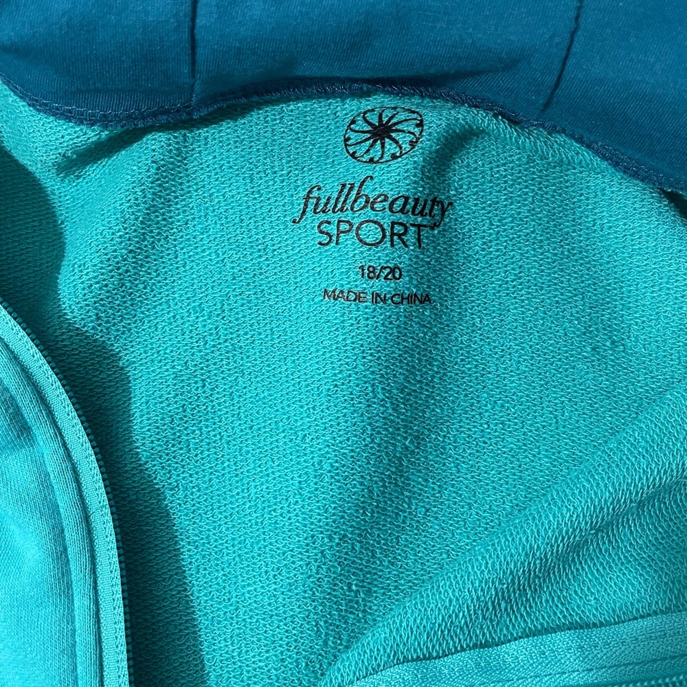Fall Jacket in Color Block - Picture 2 of 6